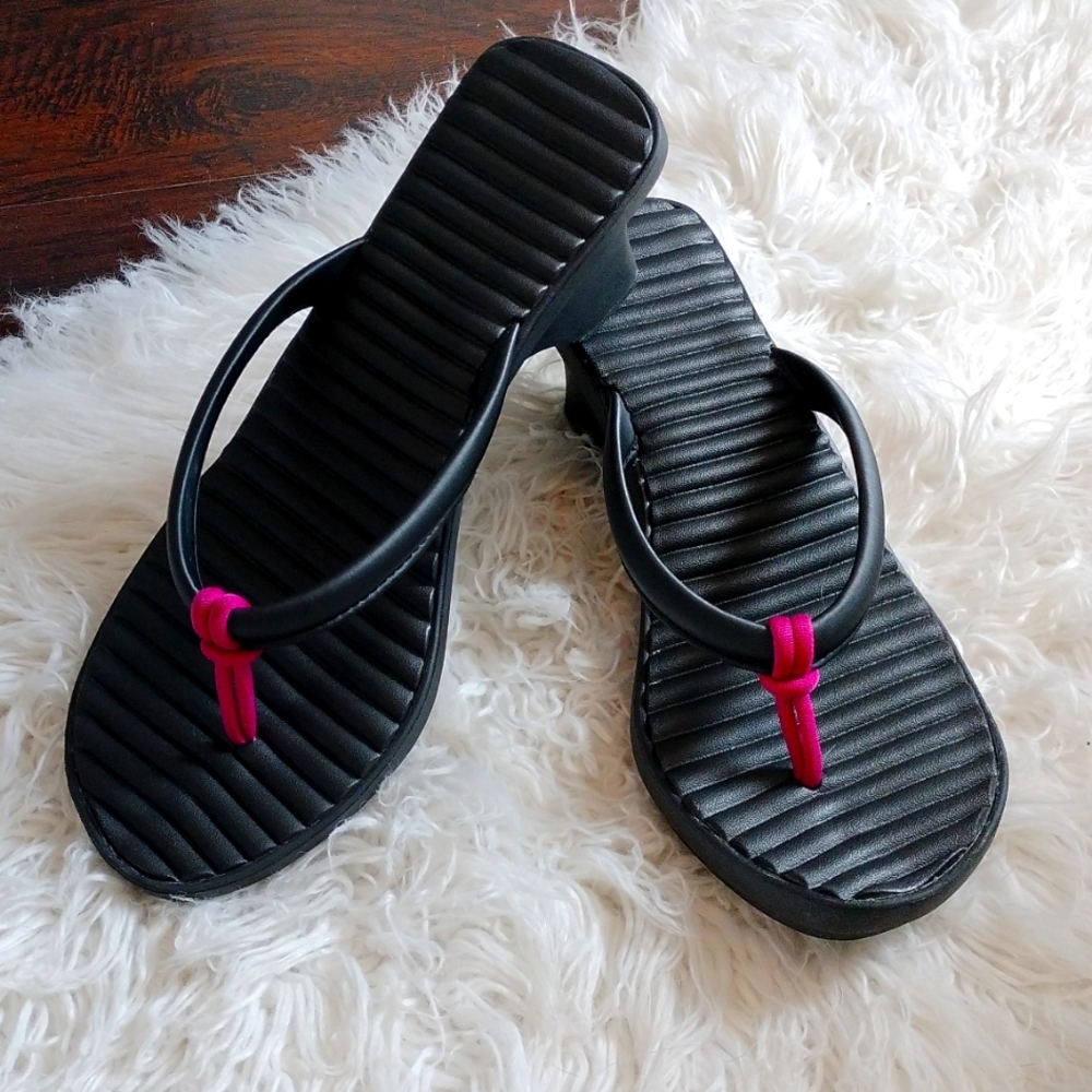 CROCS heels